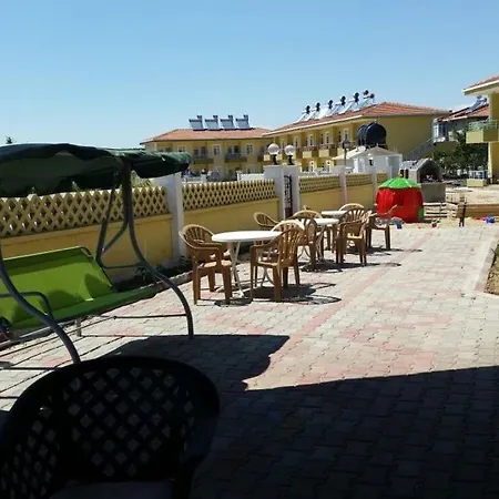 Saros Aslan Apart Апарт-отель Вакиф